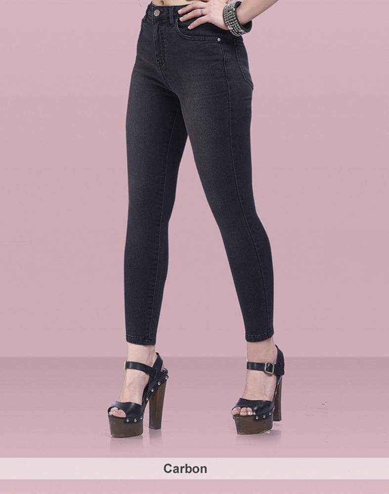 Collection of Focus high waist Skinny Jeans with 5-Pocket Styling in a gallery layout