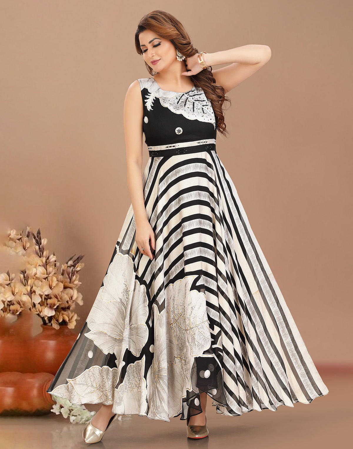 Off White Georgette Trendy Party Wear Kurti