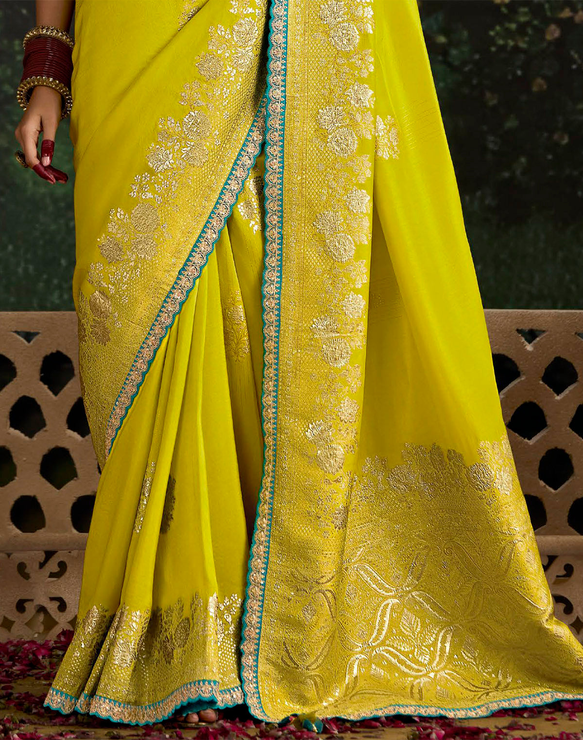 Lemon Yellow Fancy Lace Border Pure Dola Silk Saree With Embroidery Work Blouse