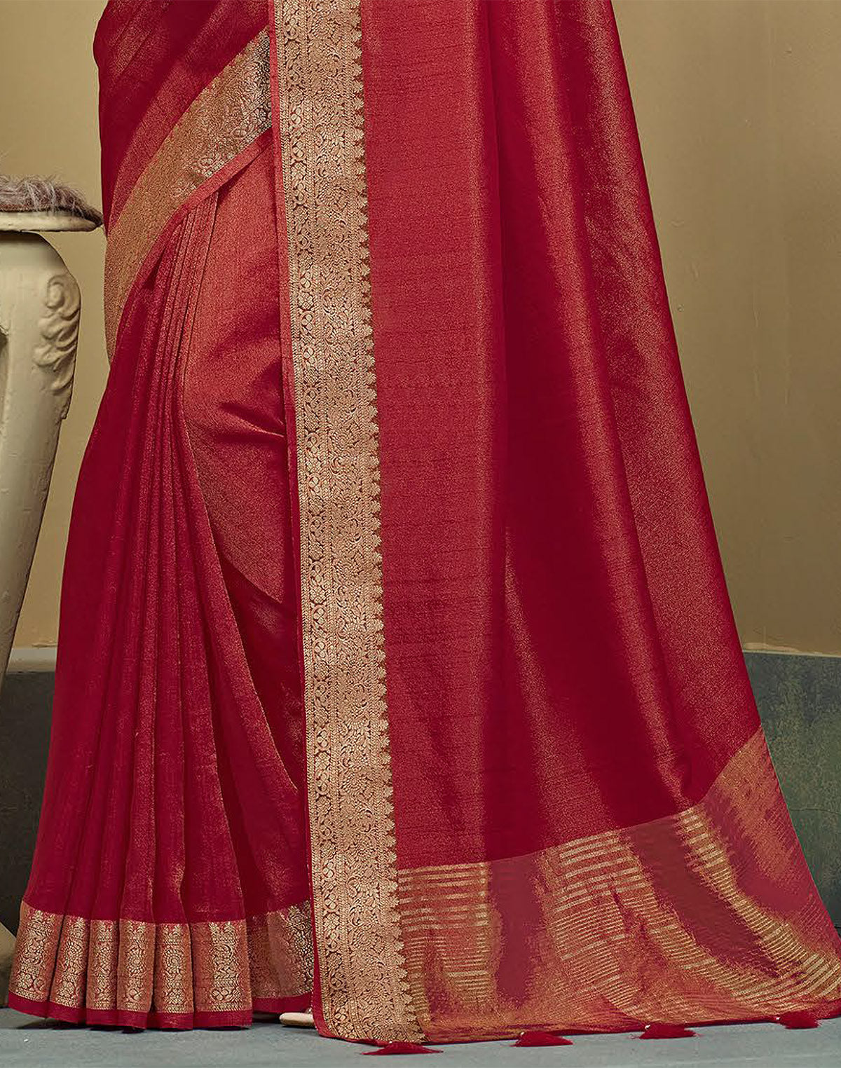 Raw Silk Plain Red Saree