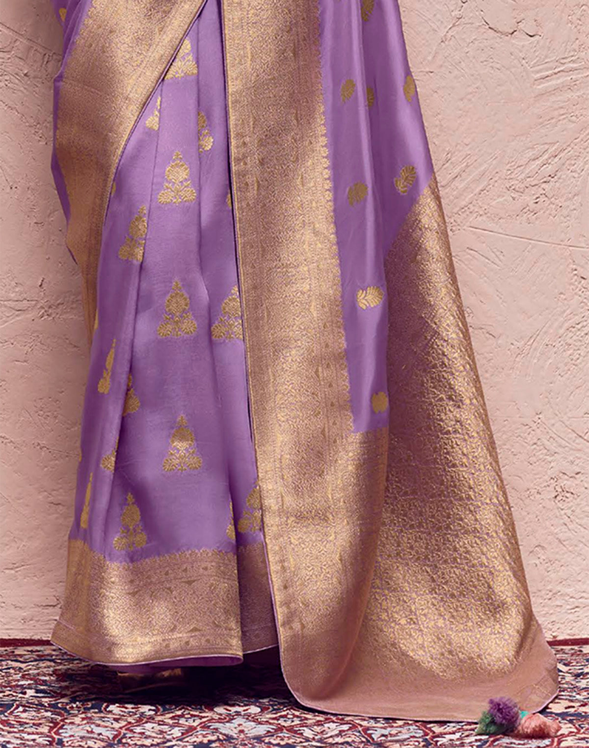 Lilac Purple Banarasi Crepe Dola Silk Saree With Designer Blouse