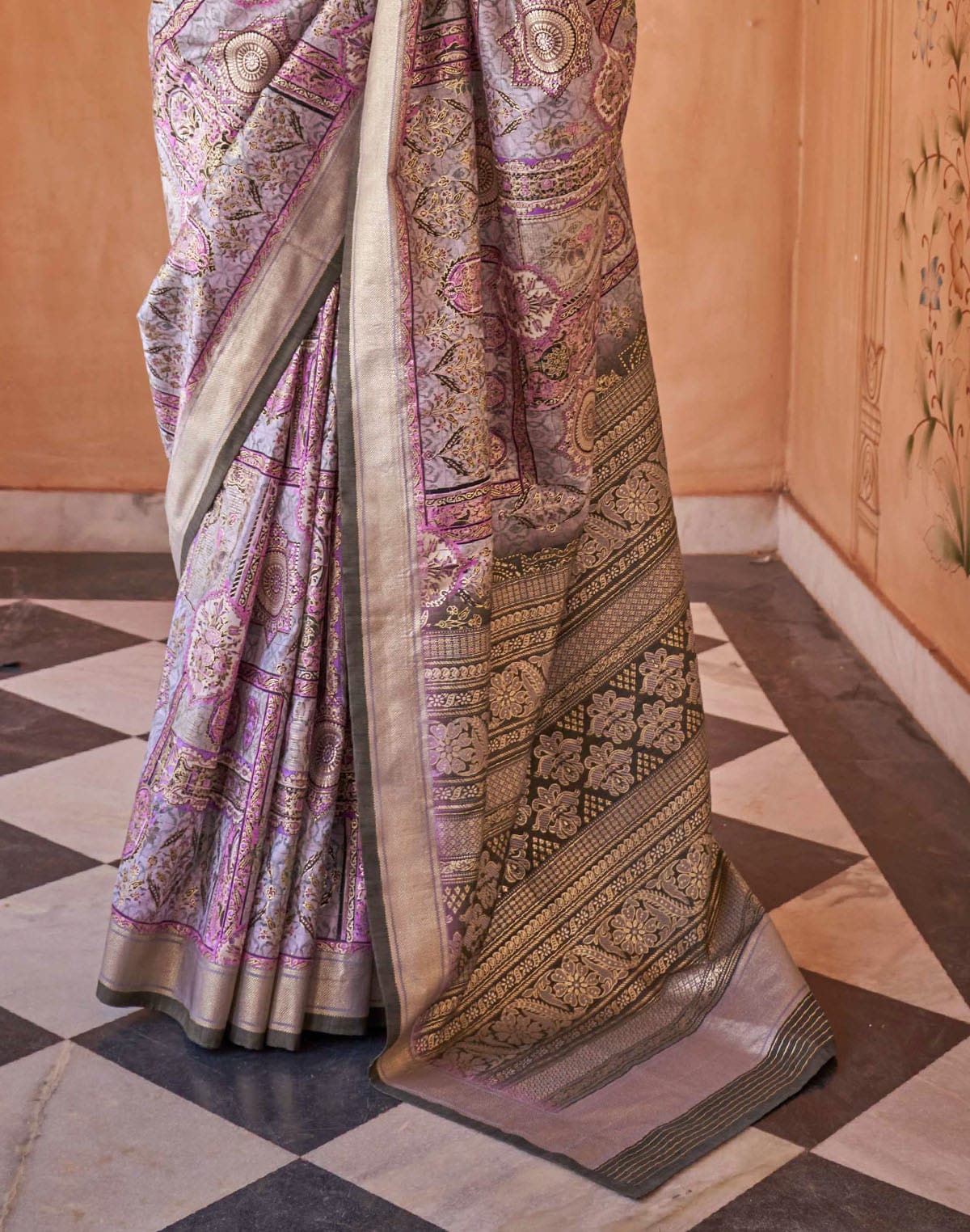 Trendy Light Pink Floral Print Soft Silk Saree