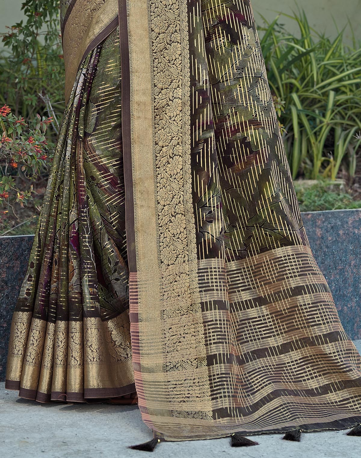 Mehendi Green Dola Silk Saree