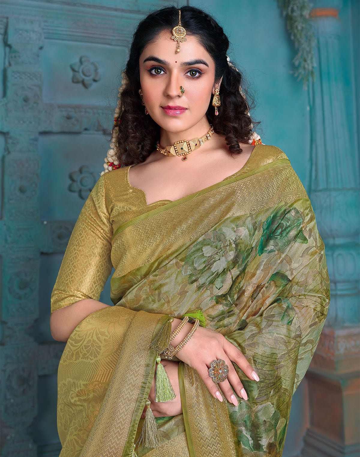 Green Floral Woven Design Tissue Saree