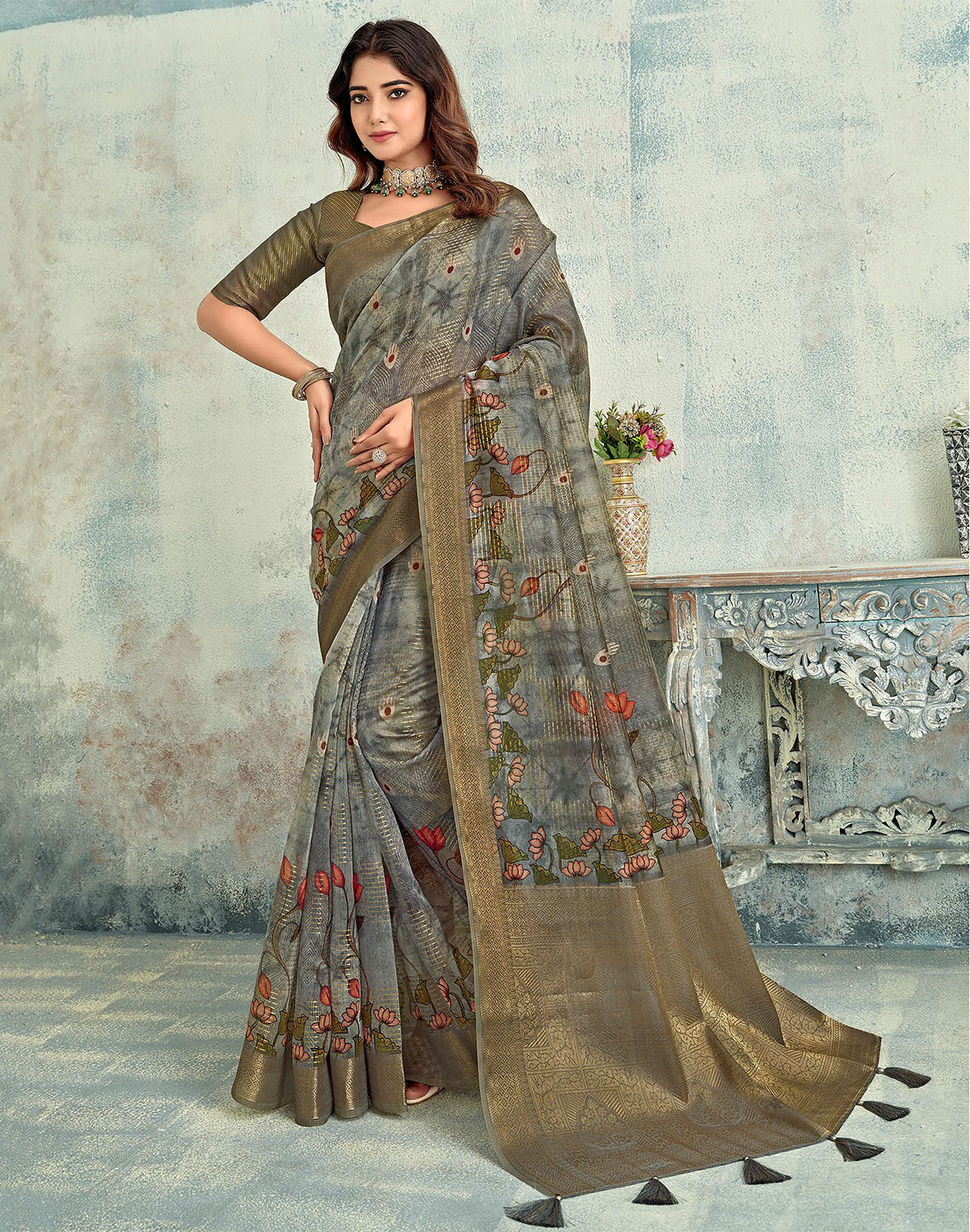 Grey Digital Floral Print Tissue Saree