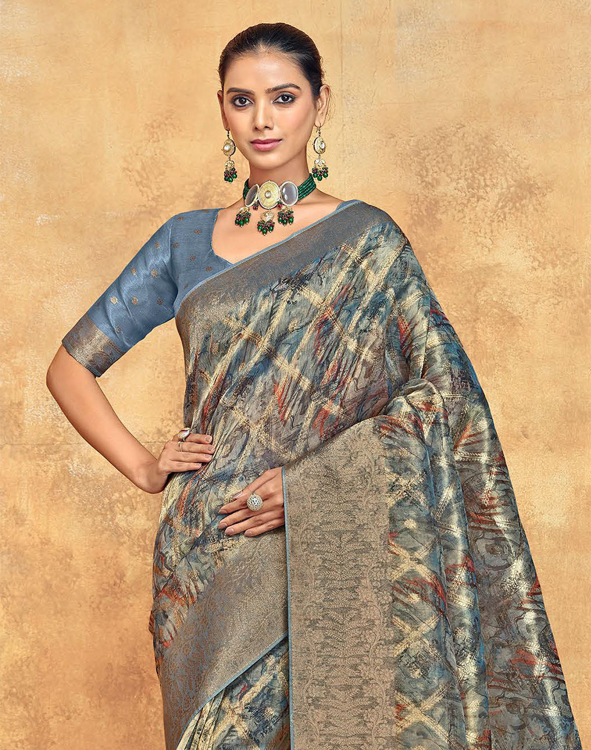 Grey Coloured Stylish Pattern Organza Saree