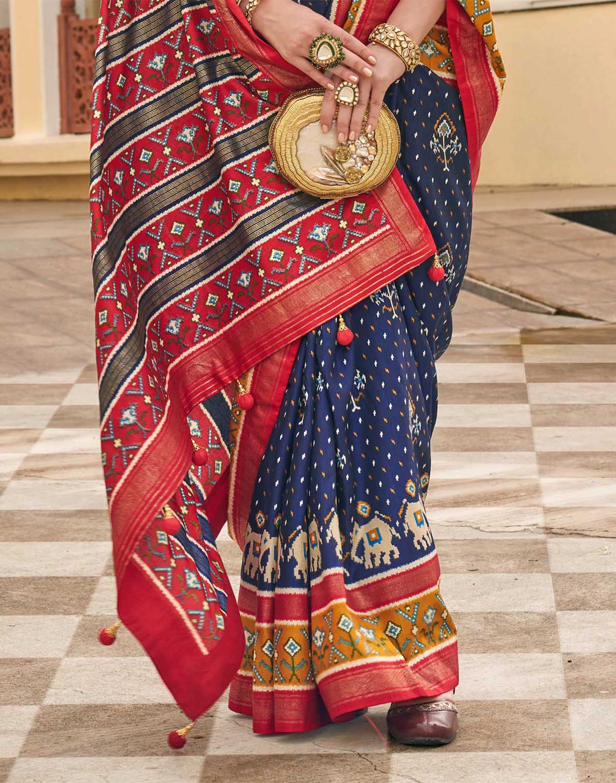 Navy Blue Palkhi Patola Contrast Border Saree