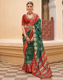 Collection of Green Coloured Contrast Border Palkhi Patola Saree in a gallery layout