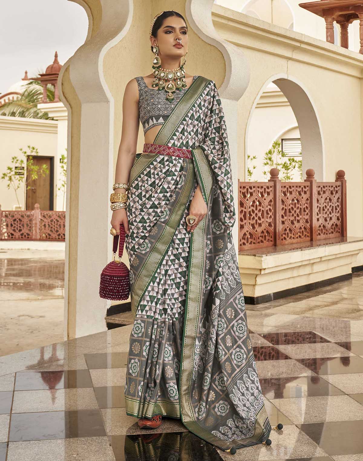 Green Colour Geometric Pattern Soft Silk Saree