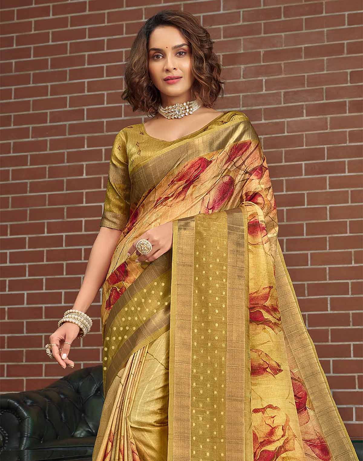 Gold Digital Print Art Jute Silk Saree