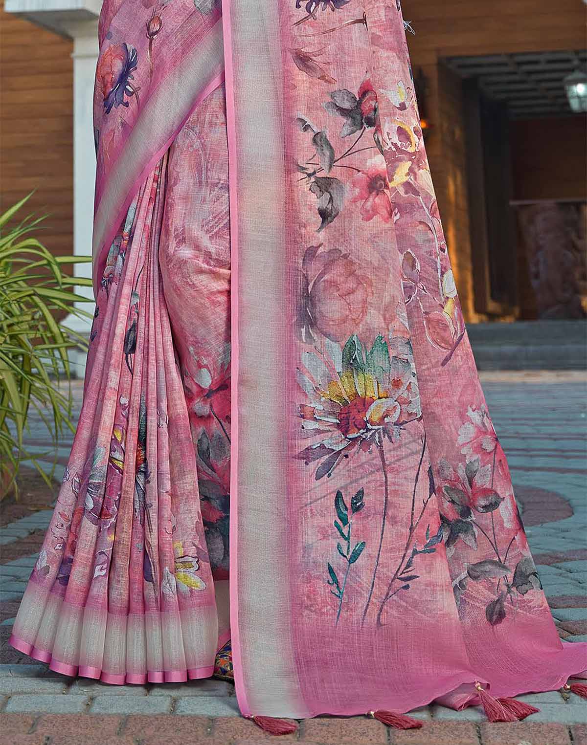 Peachmode Floral Digital Printed Linen Saree