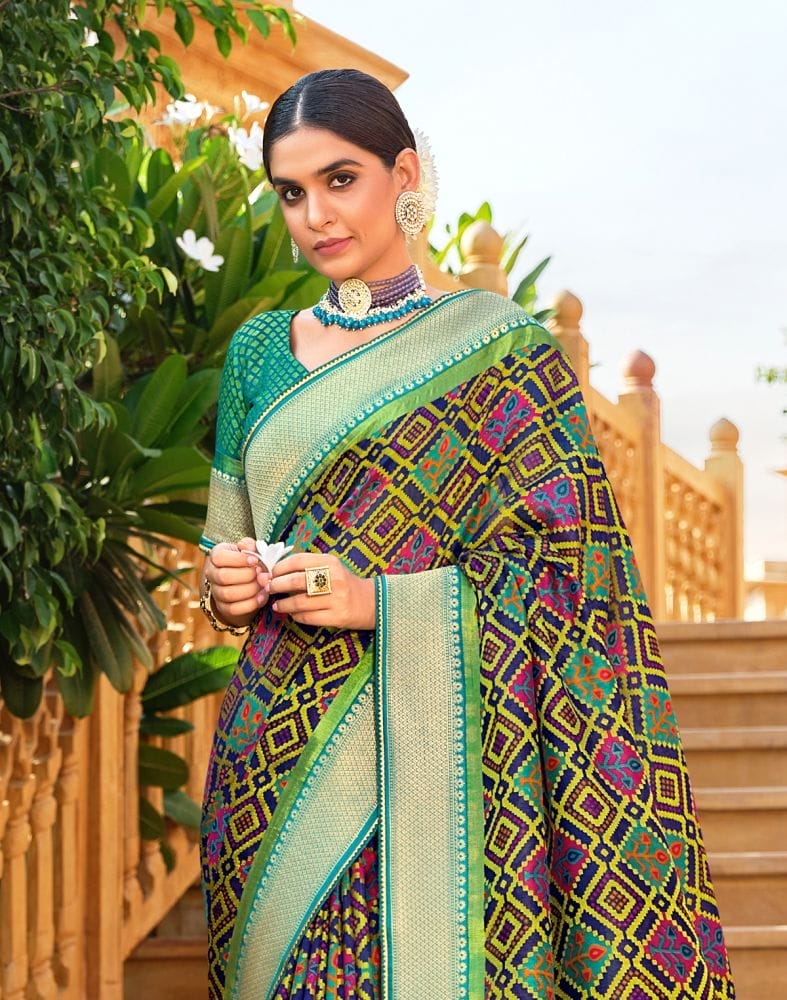 Green Geometric Brasso Fabric Saree