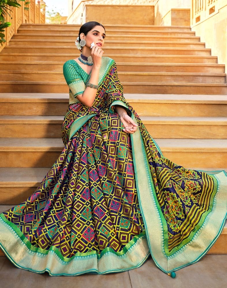 Green Geometric Brasso Fabric Saree